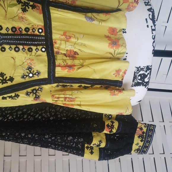 Free People yellow and black v-neck peplum wide cuff sleeves embroidery shirt XS - Picture 3 of 7